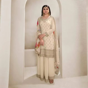 Juego festivo de Gharara de seda Chinon pesado con hermoso trabajo de bordado de múltiples hilos, Jari y secuencia para un atractivo glamoroso - Product Image 1