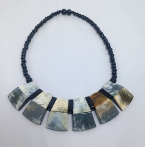 สร้อยคอดีไซน์หรูหราทำด้วยมือรูปเขาควายทันสมัยพร้อมลูกปัดเครื่องประดับงานปาร์ตี้ของผู้หญิงที่เป็นมิตรกับสิ่งแวดล้อม - Product Image 3