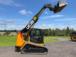 Cargadora de orugas diésel JCB 205 de calidad premium con bomba de engranajes, potente y versátil para proyectos de construcción profesionales - Product Image 6