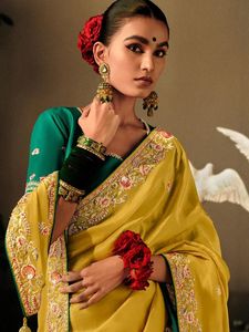 Sari en soie pure de designer indien pour tenue de mariée avec bordure brodée et blouse, soie douce pour tenue de soirée, sari en soie - Product Image 5