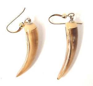 ต่างหูทำมือสำหรับผู้หญิง สไตล์มินิมอล รูปทรงตัว C ทำจากเขาควาย ผิวเรียบ ต่างหูทรงโค้งมินิมอล ดีไซน์เรขาคณิตวงกลมทันสมัย - Product Image 1