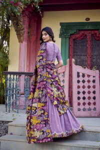 Premium Vichitra Soie Lehenga avec Kalamkari Dupatta Paillettes Broderie Peut Peut Cousu Ensemble pour Femmes B2B Vente En Gros - Product Image 6