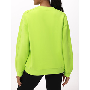 Nouveau sweat à col rond pour femme, couleur hiver, avec empiècements, poches surpiquées, coupe oversize de luxe à épaules tombantes, design personnalisé, style sportif sur le devant - Product Image 6