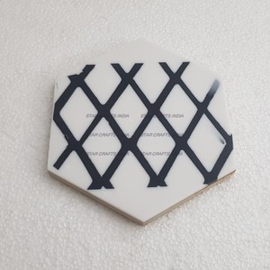Posavasos de madera de resina de colores modernos combinados, los mejores posavasos cuadrados de madera de olivo con borde de resina transparente de SCI - Product Image 3