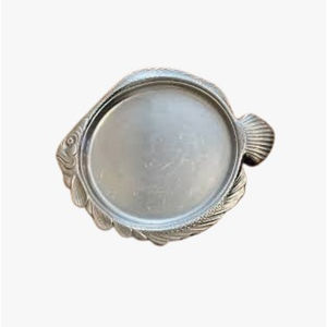 Plateau de service rond en aluminium martelé avec poignées en bois de cerf, finition argent antique, plat en métal décoratif pour la décoration de la maison et les événements - Product Image 3
