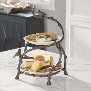 Branche de chêne Serveur à deux niveaux Support à dessert inspiré de la nature avec détails en chêne rustique pour mariages, événements et décoration intérieure - Product Image 1