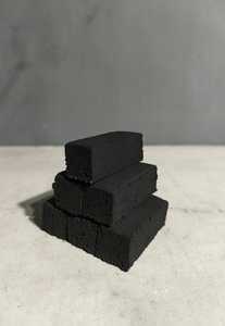 Briquetas rectangulares de carbón vegetal con un contenido de ceniza ultrabajo (1.0% ~ 3.0%) para un rendimiento de combustible superior y calor duradero. - Product Image 2