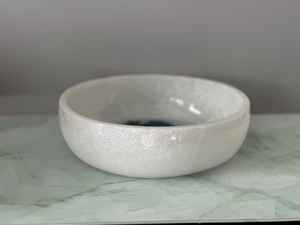 Bol en résine fait main coloré, porte-bijoux décoratif, art en époxy, boîte à bibelots, décoration d'intérieur moderne unique, pièce maîtresse, cadeau - Product Image 4