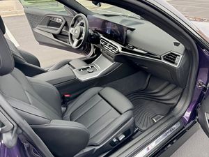 ¡Oferta increíble! 2024 M240i xDrive Turboalimentado de 6 Cilindros con Tracción en las Cuatro Ruedas, Equipamiento de Alta Gama, Color Metálico Thundernight - Product Image 2