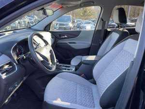 Equinox LS AWD SUV 2024 USADO con Motor 1LS, ACC, Neumáticos R18, Asientos de Tela, Interior Claro - Product Image 3