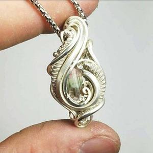 Dainty Pendentif Bijoux Poire Forme Quartz Fumé Gemmes Pendentif En Laiton Plaqué Or Chauve-Souris En Forme De Fil Enroulé Pendentif Pour Cadeau - Product Image 3