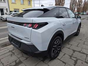 Peugeot 3008 Hybride Allure 1.6L Navi SHZ Essence 145 CV SUV d'occasion en bon état, sièges en cuir, toit ouvrant panoramique, phares à LED - Product Image 3