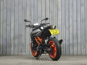 มอเตอร์ไซค์มือสอง ปี 2022 DUKE 390 390 ซีซี มอเตอร์ไซค์วิบากแบบสปอร์ต  ขนาดใหญ่ ระบายความร้อนด้วยน้ำ  แบบเน็คเก็ตไบค์ - Product Image 4