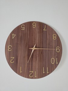 นาฬิกาแขวนผนังทำด้วยมือสีทองขนาดใหญ่สำหรับห้องครัวและห้องนั่งเล่นตกแต่งบ้านอย่างมีสไตล์ - Product Image 3