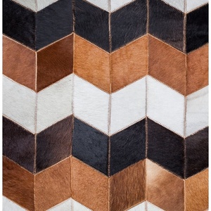 พรมขนสัตว์ธรรมชาติสีดำขาวและน้ำตาลขนหนังทำมือสำหรับตกแต่งบ้านและสำนักงาน - Product Image 2