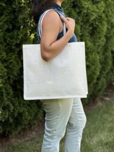 Sac fourre-tout et sac cadeau en jute réutilisable et écologique - Style bohème vintage, motif uni pour le shopping, la plage, les voyages et l'usage quotidien - Product Image 4