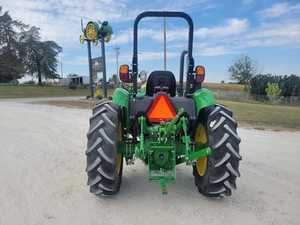 2023 Johnn Deere 5050E 4WD/2WD Tracteur à roues Mini tracteur de pelouse avec pompe à moteur 160HP et composants de boîte de vitesses - Product Image 3