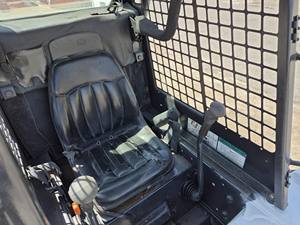 Nouvelle chargeuse compacte Bobcat 763 disponible - Product Image 6