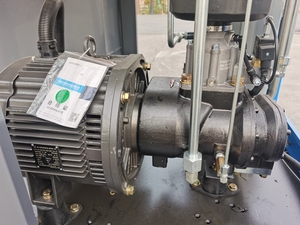 Compresor de Aire Rotativo Industrial de 7.5kw 10hp, de Tornillo, Ahorro de Energía, Lubricado, con Certificación CE, al Mejor <span class=keywords><strong>Precio</strong></span> - Product Image 6