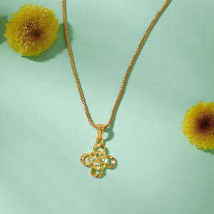 สร้อยคอจี้ทองคำคลาสสิกจาก Swarna Loops - Product Image 1