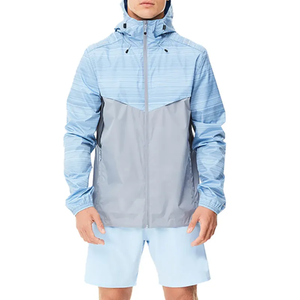 Pantalones cortos cortavientos de 2 piezas personalizados para hombre y chaqueta con capucha chándal reflectante con cremallera conjunto de ropa de calle de nailon - Product Image 1