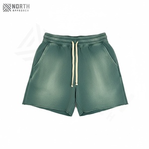 Maillots de bain de sport personnalisés pour hommes, séchage rapide, légers, taille élastique, short de bain 7/8, doublure de compression, poches latérales, coupe ajustée - Product Image 1