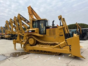 Bulldozer D 8R Premium de Alta Potencia, Motor de 365 HP, Cuchilla de 7.6 m³, Pocas Horas de Trabajo, Listo para Usar - Product Image 5