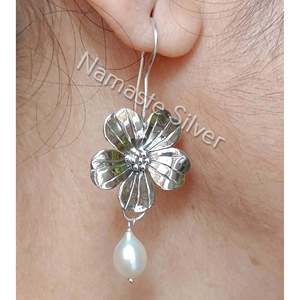 Pendientes Colgantes de Plata con Perlas de Agua Dulce Hechas a Mano, Material de Oro de 18K, Joyería Elegante con Perlas - Product Image 2