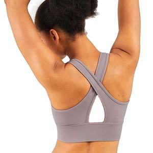 Soutien-gorge de sport pour femme très résistant - Style simple, logo frontal, matière en spandex/nylon, respirant et à séchage rapide, maintien moyen - Product Image 5