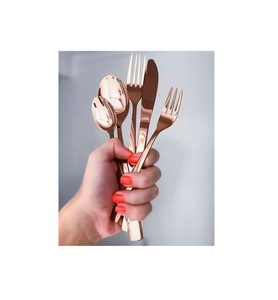 Ensemble de couverts artisanaux en métal de style vintage pour cuisines domestiques rustiques et tables de banquet élégantes - Product Image 1