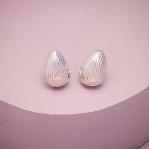Pendientes de Moda Religiosos con Diseño de Gota de Agua y Patrón Geométrico, Diamantes, Perlas y Ámbar con Baño de Rodio sobre Latón para Fiestas - Product Image 5