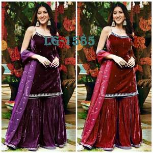 Belle broderie de créateur Velours Salwar Kameez Readymade Indien Violet Rouge 3 pc Velours Kurta Palazzo avec Dupatta Partywear - Product Image 4