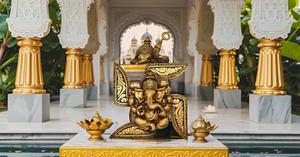 Statue murale en métal Swastik Ganesha Idol motif vertical pour décoration murale ou de porte pour les festivités de Diwali ou les cadeaux - Product Image 3