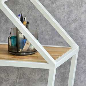 Estante Decorativo para Sala de Estar KTB68152, Estructura de Hierro en Forma de Florero, 70x30x160cm, Superficie de Madera de Caucho, Tipo de Instalación Vertical - Product Image 6