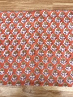 Tissu en coton premium imprimé à la main traditionnellement, fond pêche terre cuite doux, pour motifs floraux, rideaux et chemises
