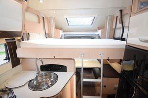 Autocaravana de Lujo Forster T 738 EB Usada a Bajo Precio, Ideal para Acampar en Dubái - Product Image 6