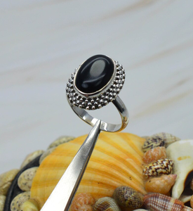Bague élégante en argent sterling 925 avec pierres précieuses Onyx noir et bijoux de créateur faits à la main de forme ovale pour cadeau d'anniversaire chrétien - Product Image 1