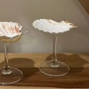 Vente en gros de gobelets naturels en verre à vin coquillage faits à la main, articles de bar décoratifs avec logo personnalisé - Product Image 1