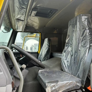 Camions à benne basculante Sinotruk Howo d'occasion à bas <span class=keywords><strong>prix</strong></span> 10 roues 6x4 Hw76 Cab 30 tonnes <span class=keywords><strong>Camion</strong></span> lourd pour l'Afrique - Product Image 5