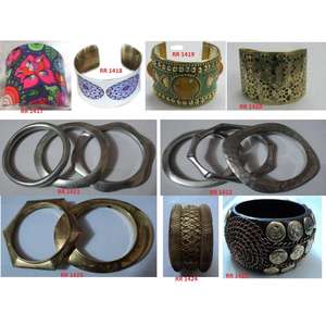 Brazaletes Culturales de Resina de Alta Calidad, Color Marfil, con Forma de Bola, para Bodas Religiosas, BS INTERNATIONAL - Product Image 3