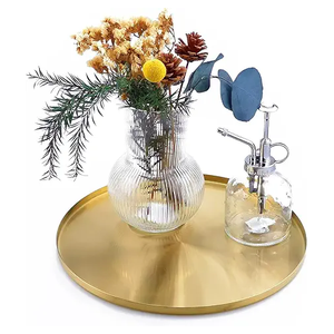 Plateau de service en tôle gaufrée florale dorée avec deux poignées latérales en forme de rectangle décoratif pour les mariages et l'artisanat - Product Image 2