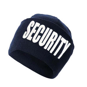 Bonnet en tricot uni avec un design simple, adapté à de multiples utilisations. - Product Image 2