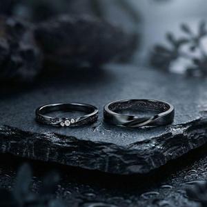 ชุดแหวนคู่เพชรดำสลักลายเกลียวดีไซน์ธรรมชาติจาก Jeulia - Product Image 3