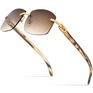 Lunettes de soleil de luxe en corne de buffle durable |   Montures en corne de bœuf artisanales, verres polarisés, finition au toucher réel, design moderne - Product Image 5