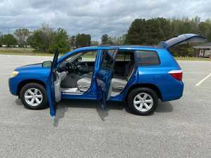 Toyota Highlander Base 4WD 2008 / Disponible para la Venta con Bajo Kilometraje / Motor de Gasolina / Auto Usado en Excelentes Condiciones y Sin Accidentes - Product Image 4