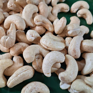 Prix d'usine W180 Noix de cajou SANTIGO Kaju Badam Noyaux de cajou W180 - Product Image 1