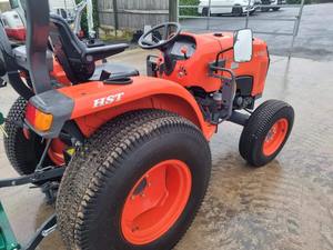 รถแทรกเตอร์ขนาดเล็ก คูโบต้า L1-382 HST รุ่นใหม่ - Product Image 3