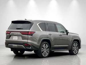 Lexus LX 600 2024 Usado, Lujo, Tracción Total, Volante a la Izquierda, Automático, Rines de Aleación R18, Tercera Fila de Asientos de Cuero, Arranque Remoto, Bluetooth, Visión Trasera 360 - Product Image 4