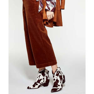 INC International Concepts Stivaletto da donna Latisha bianco stile western, taglia 5 M, stivali da cowboy a punta, slip-on - Product Image 1