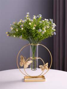 Pot de meilleure qualité pour la maison, le salon et la chambre à coucher, vase à fleurs décoratif en métal avec motif floral, au prix de gros - Product Image 6